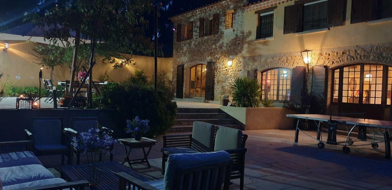 La Teze Villa Le Castellet  Eksteriør bilde